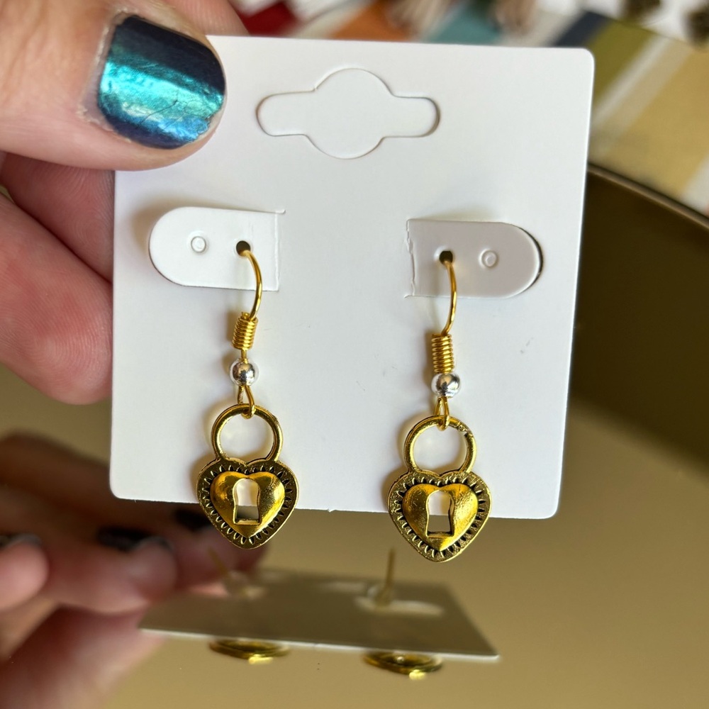Handmade by me 💜 Earrings